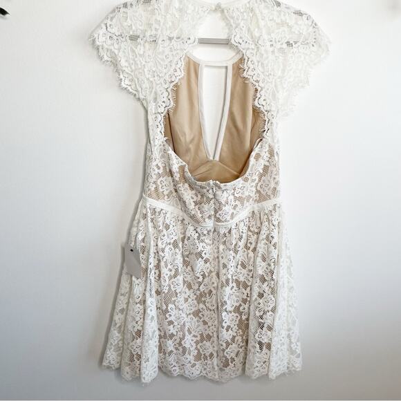 LULUS Absolutely In Love White Lace Short Sleeve Skater Dress Size Medium - Picture 8 of 10